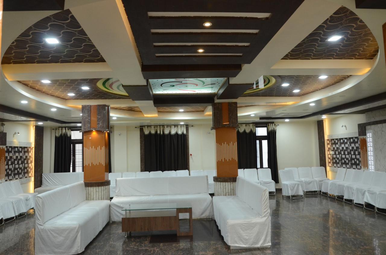 Hotel Rahil Palace Varanasi Exterior foto