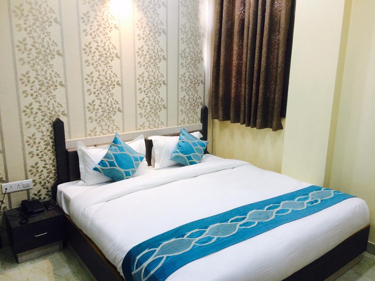 Hotel Rahil Palace Varanasi Exterior foto