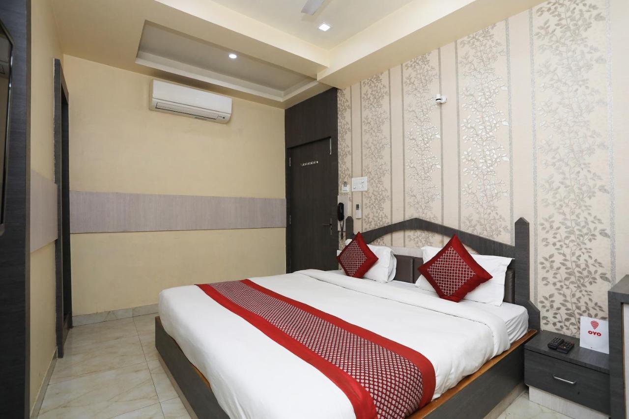 Hotel Rahil Palace Varanasi Exterior foto